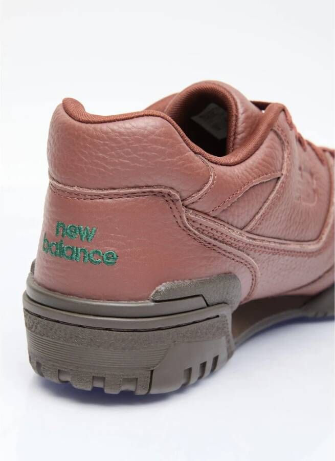 New Balance Leren Sneakers met Ingedrukt en Geborduurd Logo Brown Heren