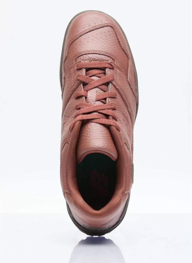 New Balance Leren Sneakers met Ingedrukt en Geborduurd Logo Brown Heren