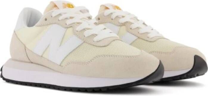 New Balance Hardloopschoenen uit de jaren 70 Retro hardloopschoenen Beige Multicolor Dames