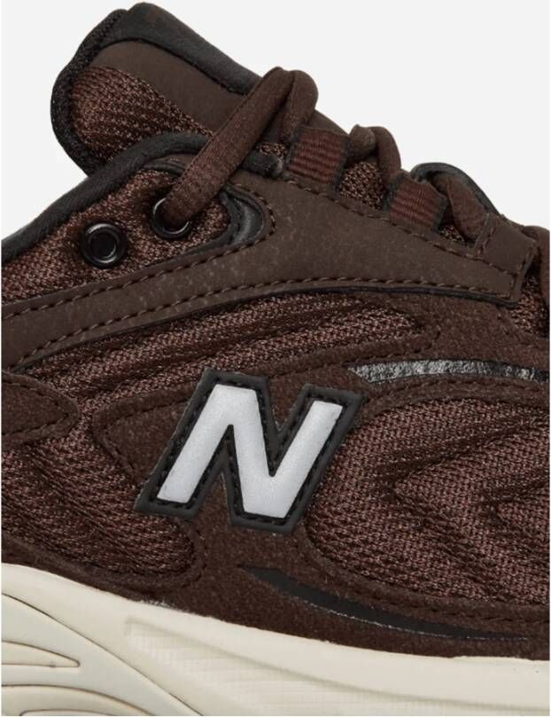 New Balance Stijlvolle Herensneakers Bruin Heren