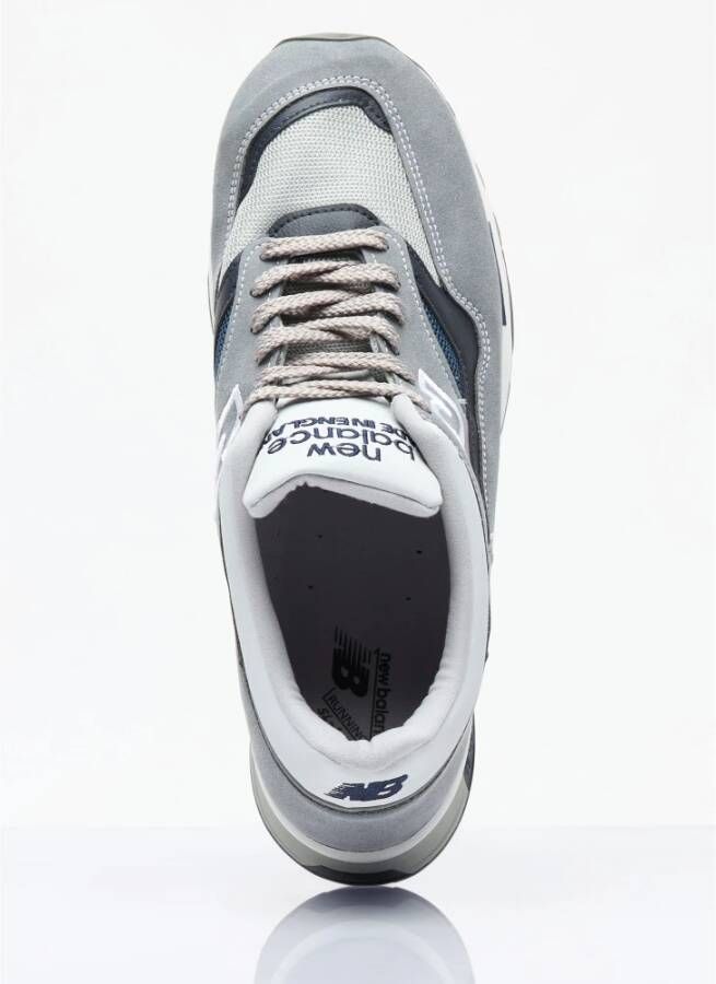 New Balance Sneakers met Mesh Panelen en Logo Borduursel Gray Heren