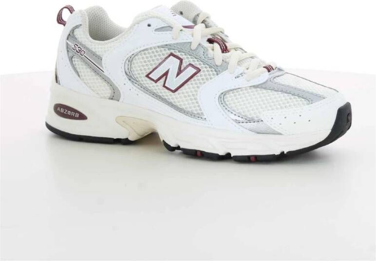 New Balance Stijlvolle Rode Sneakers voor Vrouwen White Dames