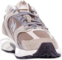 New Balance Stijlvolle Sneakers met Stoffen Bovenwerk Beige Dames