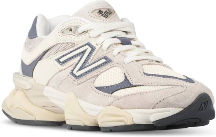 New Balance Stijlvolle Sneakers voor Actieve Levensstijl Beige Heren