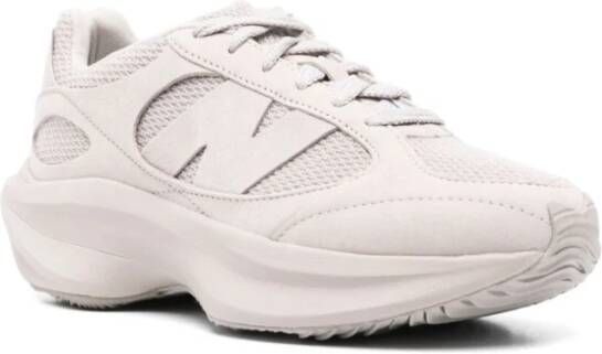 New Balance Stijlvolle Sneakers voor Actieve Levensstijl Beige Heren