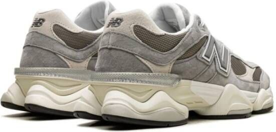 New Balance Stijlvolle Sneakers voor Actieve Levensstijl Beige Heren