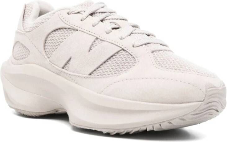 New Balance Stijlvolle Sneakers voor Mannen en Vrouwen Beige Dames