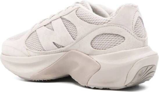 New Balance Stijlvolle Sneakers voor Mannen en Vrouwen Beige Dames