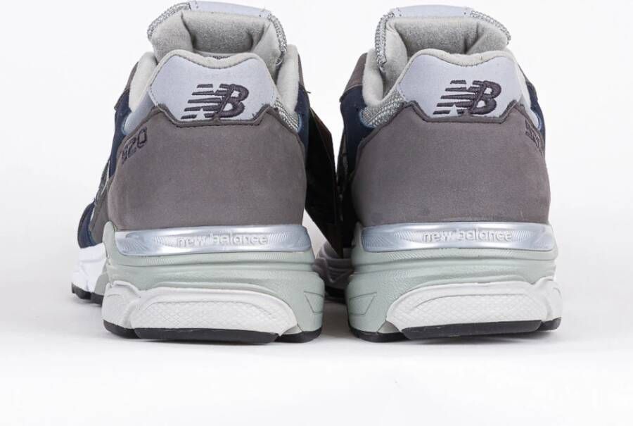 New Balance Stijlvolle Sneakers voor Mannen en Vrouwen Gray Heren