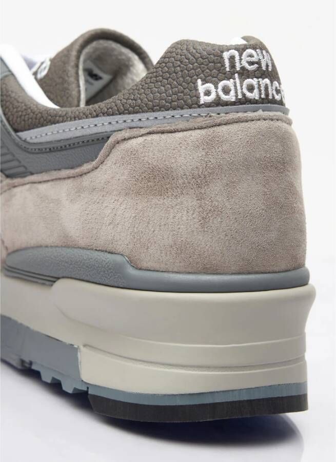 New Balance Suede en Mesh Sneakers Beige Heren