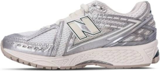 New Balance Zilveren Sneakers Mesh Design Logo Patch Gray Dames