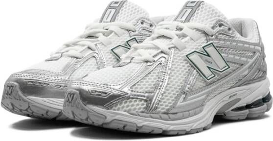 New Balance Zilveren Sneakers Veters Mesh Paneel Gray Heren