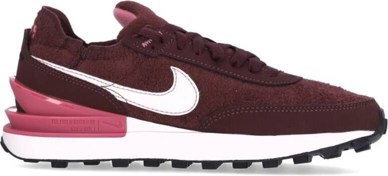 Nike Burgundy Crush Sneaker met Wafelzool Red Dames