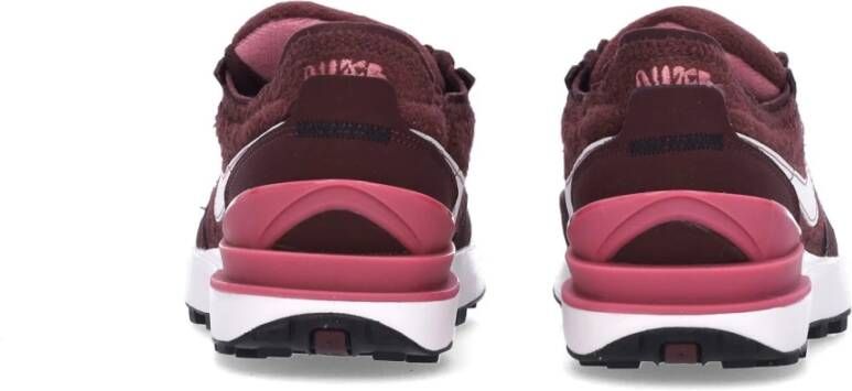 Nike Burgundy Crush Sneaker met Wafelzool Red Dames