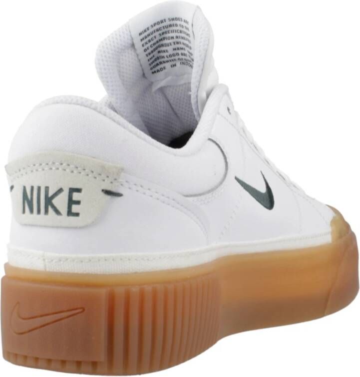 Nike Verhoog je sneaker game met Court Legacy Lift Beige Dames