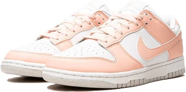 Nike "Pale Coral Dunk Low Sneakers" Roze Dames