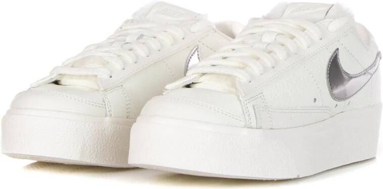 Nike Lage Platform Sneaker met Metallic Swoosh White Dames