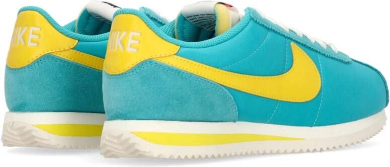 Nike Lage Sneaker met Gewatteerde Kraag Blue Dames