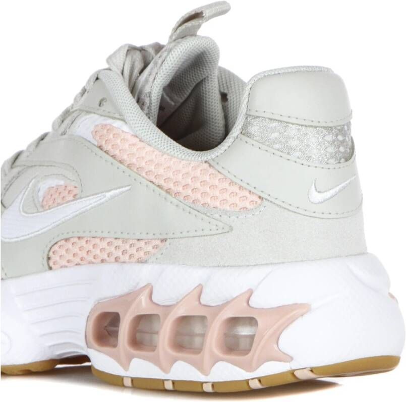 Nike Lichte damesschoen met lage pasvorm in Bone Wit Bleek Koraal Roze White Dames