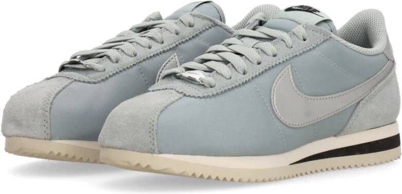 Nike Lichte Lage Schoenen met Gewatteerde Kraag Gray Dames