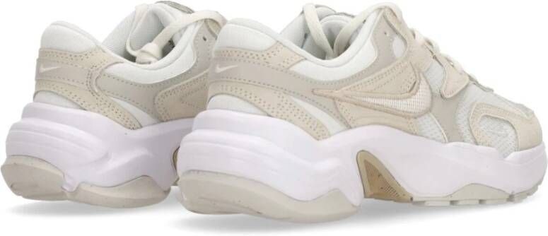 Nike Mesh Veterschoen met Leer en Suède Beige Dames