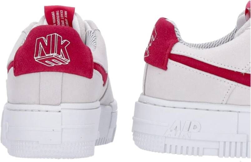 Nike Pixel Lage Sneaker Wit Hibiscus White Dames