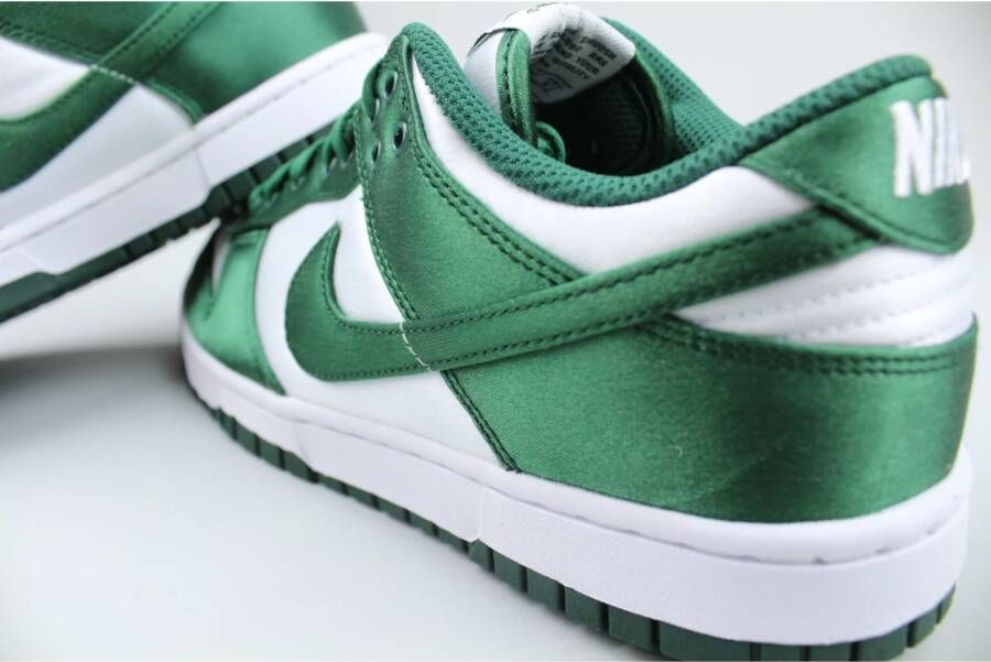 Nike Satin Green Dunk Low Sneakers Green Dames