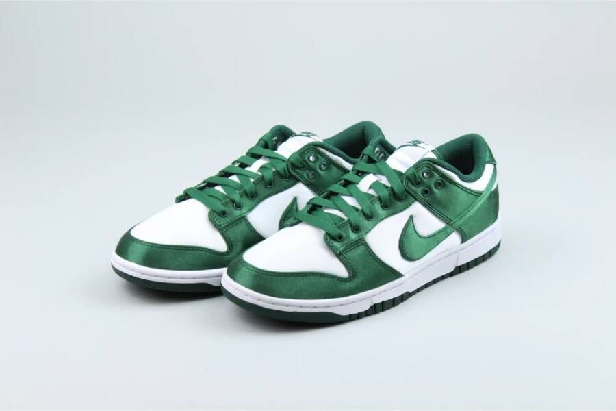 Nike Satin Green Dunk Low Sneakers Green Dames