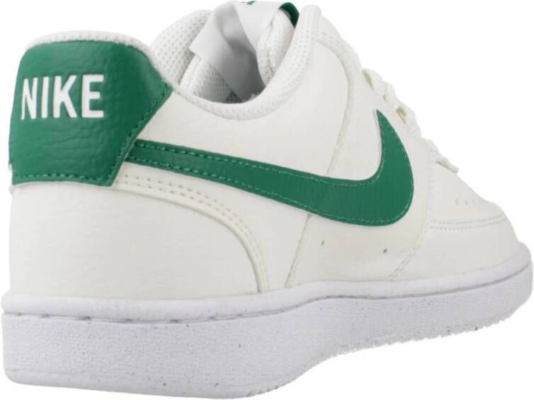Nike Stijlvolle Court Sneakers voor Vrouwen Beige Dames