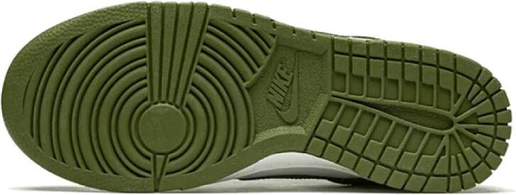 Nike "Medium Olive Dunk Low Sneakers" Groen Heren