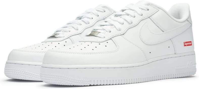 Nike "Supreme xike Low Sneakers" Wit Heren