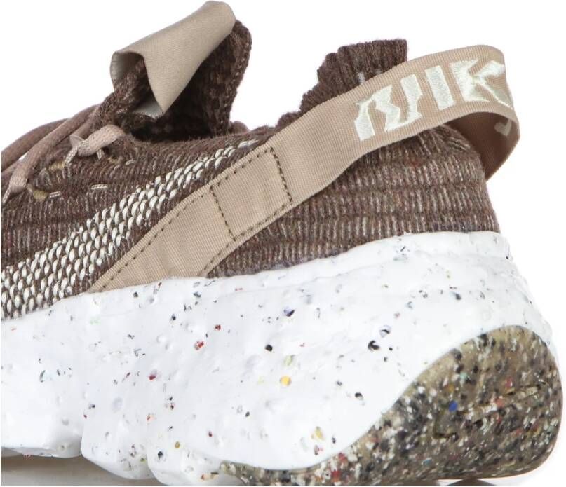 Nike Space Hippie 04 Lage Schoen Sand Wit Beige Dames