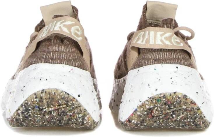 Nike Space Hippie 04 Lage Schoen Sand Wit Beige Dames