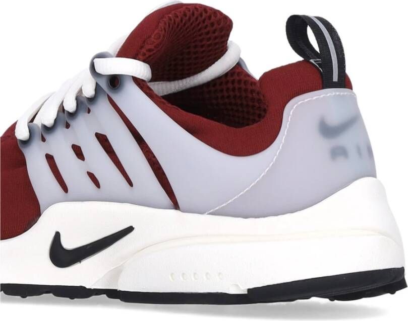 Nike Team Red Lage Sneaker met Swoosh Red Heren