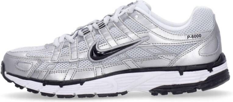 Nike Witte Lage Schoen met Metalen Accenten Gray Dames