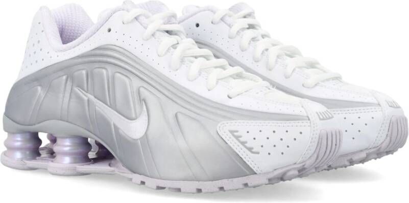 Nike Witte Sneakers met Compressiezuilen White Dames