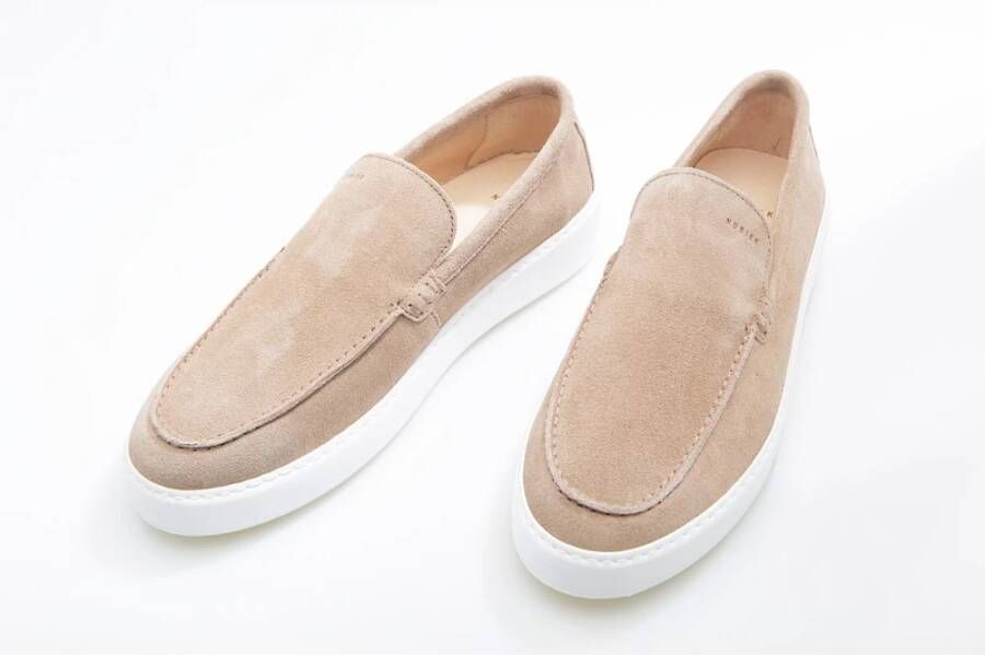 Nubikk Beige Suède Loafers met Witte Zool Beige Heren