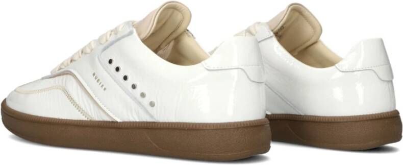 Nubikk Stijlvolle witte sneakers met studs White Dames