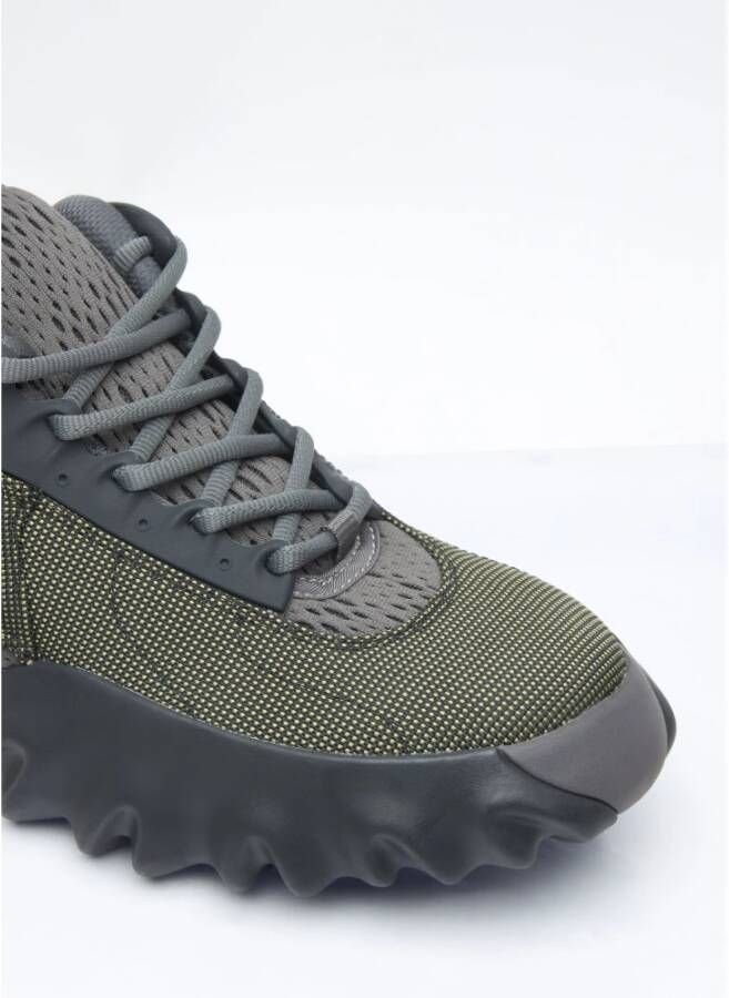 Oakley Mesh Panel Sneakers met Track Sole Green Heren