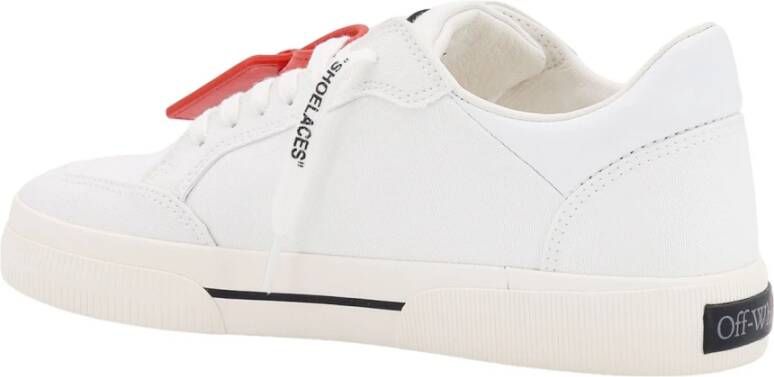 Off White Canvas Vulcanized Sneakers met Arrow Logo White Heren