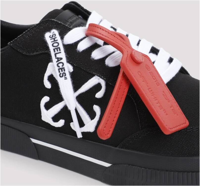 Off White Zwart Wit Lage Vulcanized Sneakers Black Heren