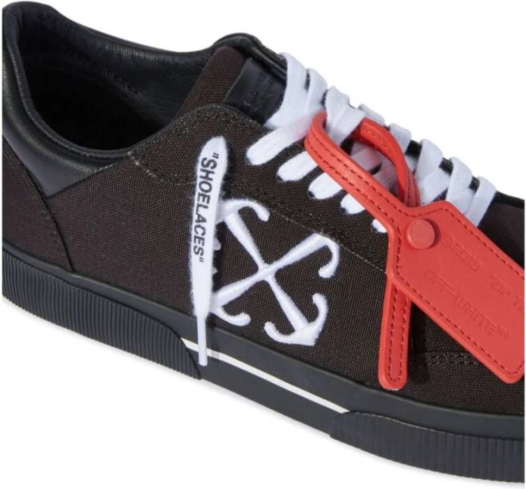 Off White Zwarte lage profiel sneakers pijl motief Black Heren