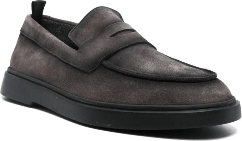 Officine Creative Suède Loafers met Rubberen Zool Gray Heren