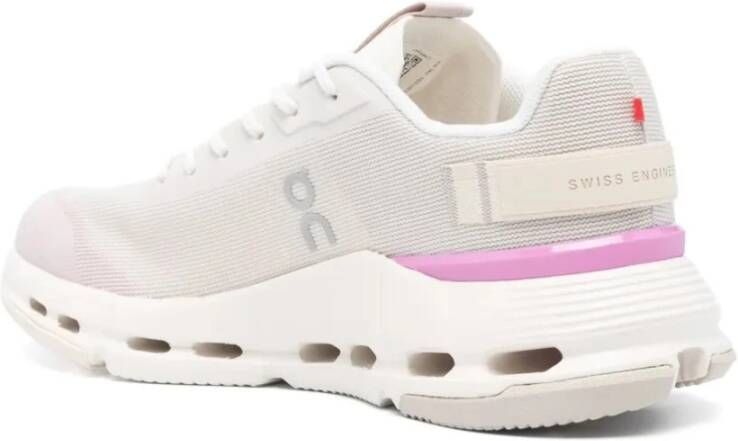 ON Running Cloudnova Form 2 Sneakers voor Vrouwen Beige Dames