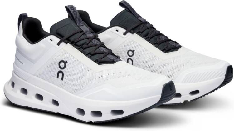 ON Running Cloudnova Witte Sneakers met uitzonderlijke grip White Dames