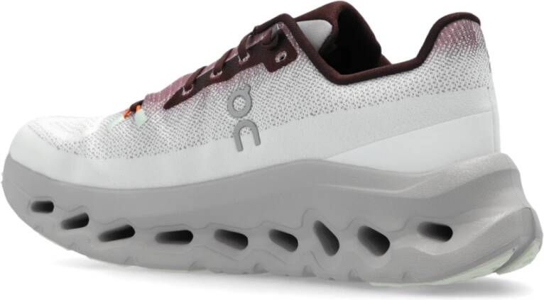 ON Running `Cloudtilt` sportschoenen White Dames