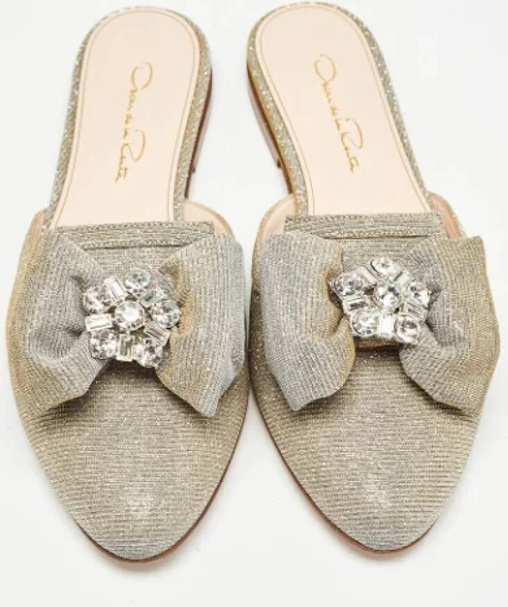 Oscar De La Renta Pre-owned Fabric flats Gray Dames