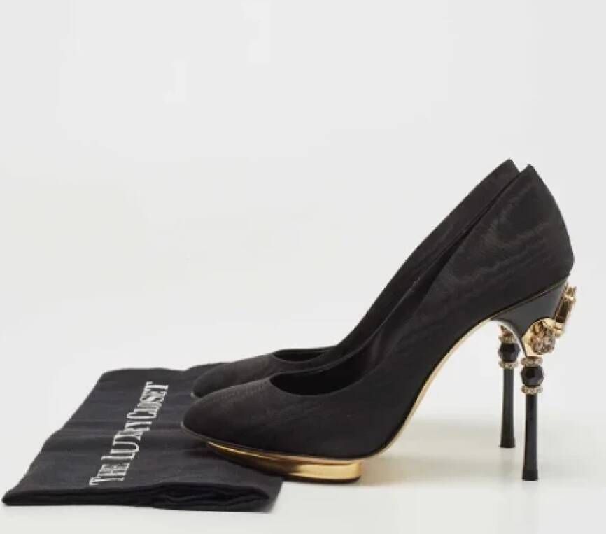 Oscar De La Renta Pre-owned Fabric heels Black Dames