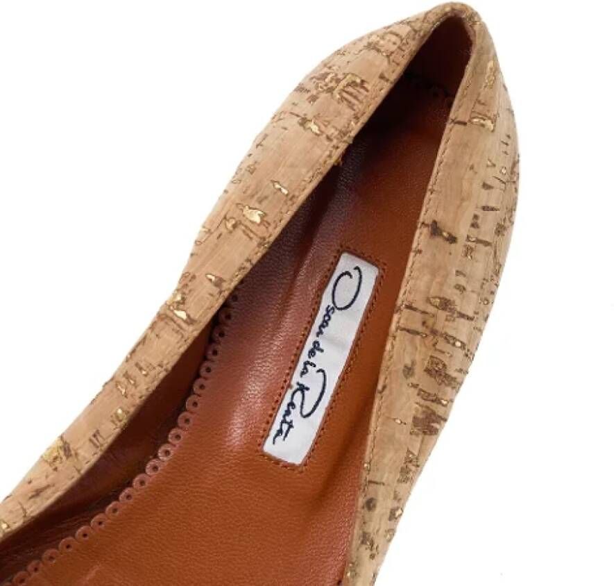 Oscar De La Renta Pre-owned Leather flats Beige Dames