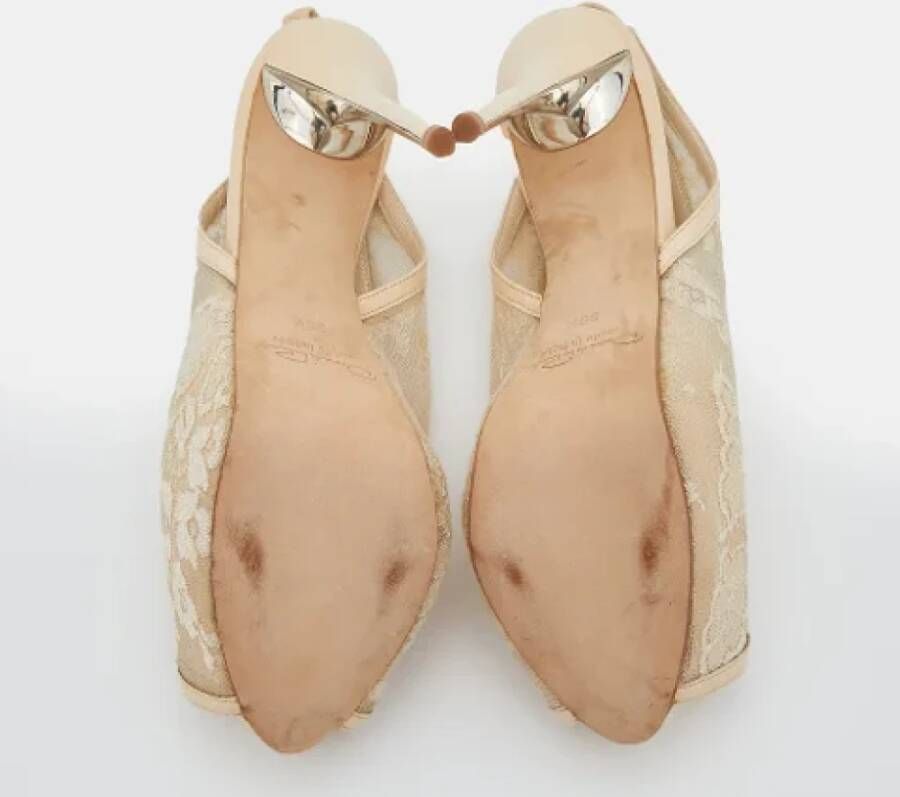 Oscar De La Renta Pre-owned Leather heels Beige Dames